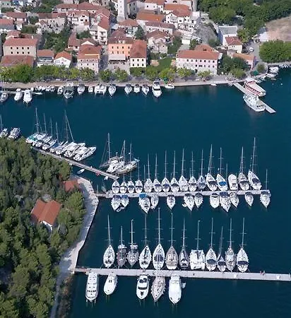 željko Klarić 3* Skradin