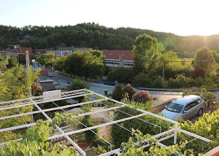 Zeljko Klaric 3* Skradin